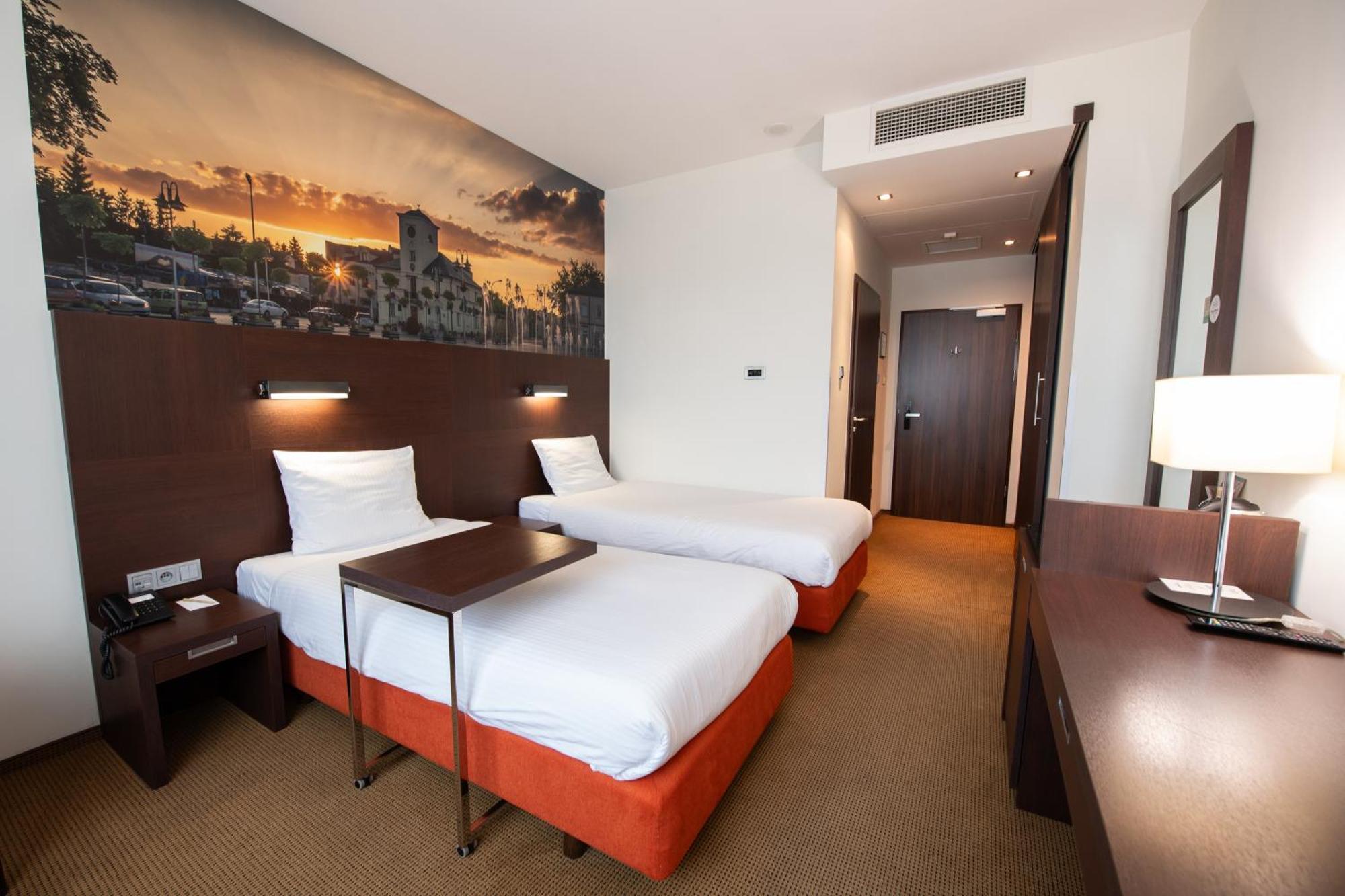 Desilva Warszawa Piaseczno Hotel Piaseczno  Exterior photo